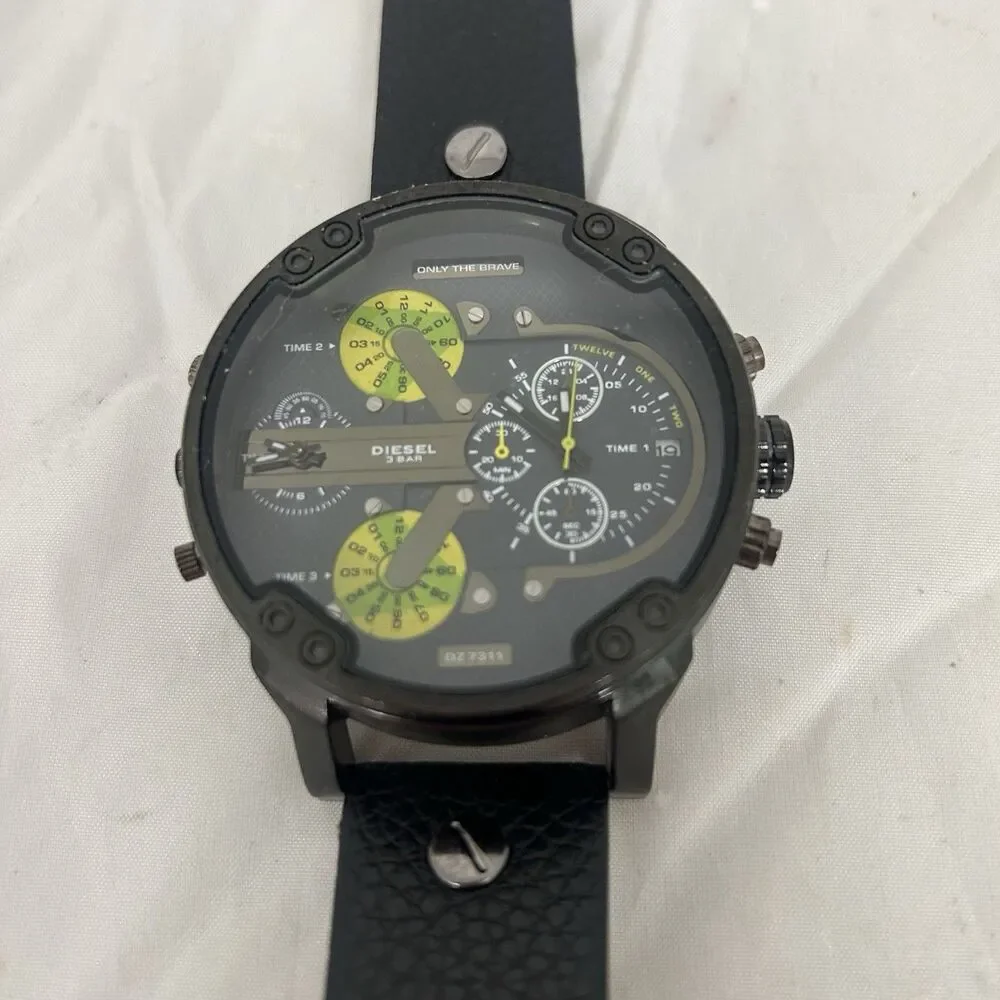 Diesel Mr Daddy 2.0 DZ7311 Men’s Black Leather Multi Time Zone Chronograph Watch